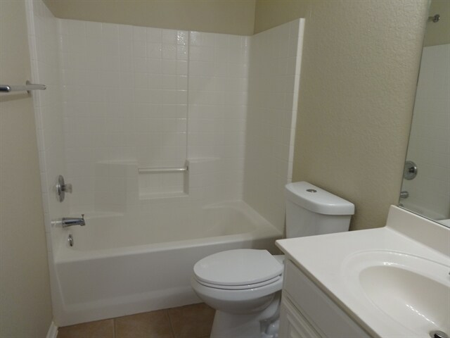 Building Photo - 3903 Southern Blf