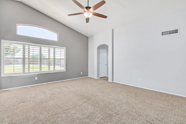 Building Photo - GORGEOUS home in the highly desired Arrowhead Ranch
