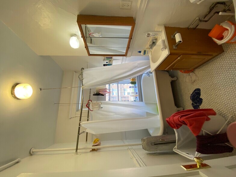 Building Photo - 5 Walbridge St