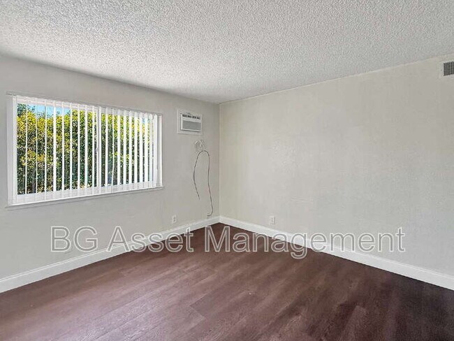 Building Photo - 4110 34th Ave