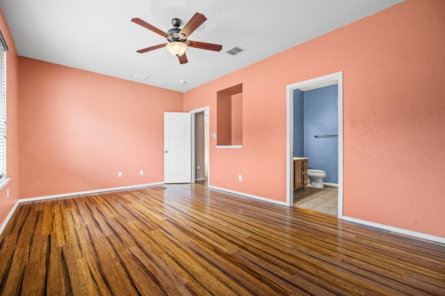 Building Photo - 1427 Sun Garden