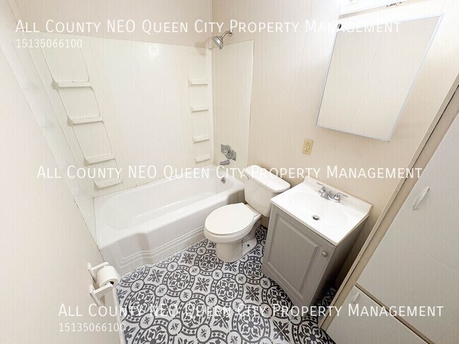 Building Photo - 2440 Ulrich Ave