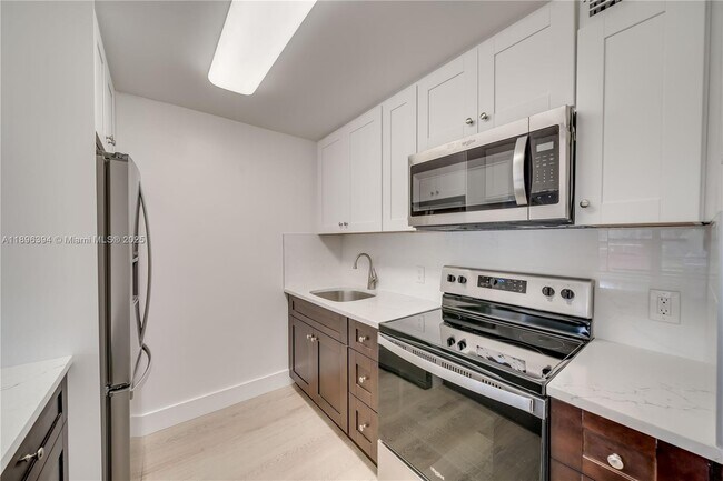 Primary Photo - 101 SW 132nd Way