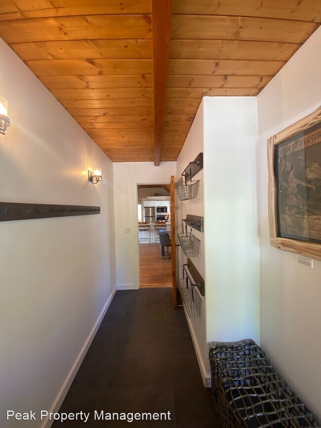 Building Photo - 3 br, 2 bath House - 214 Maroon Ave.