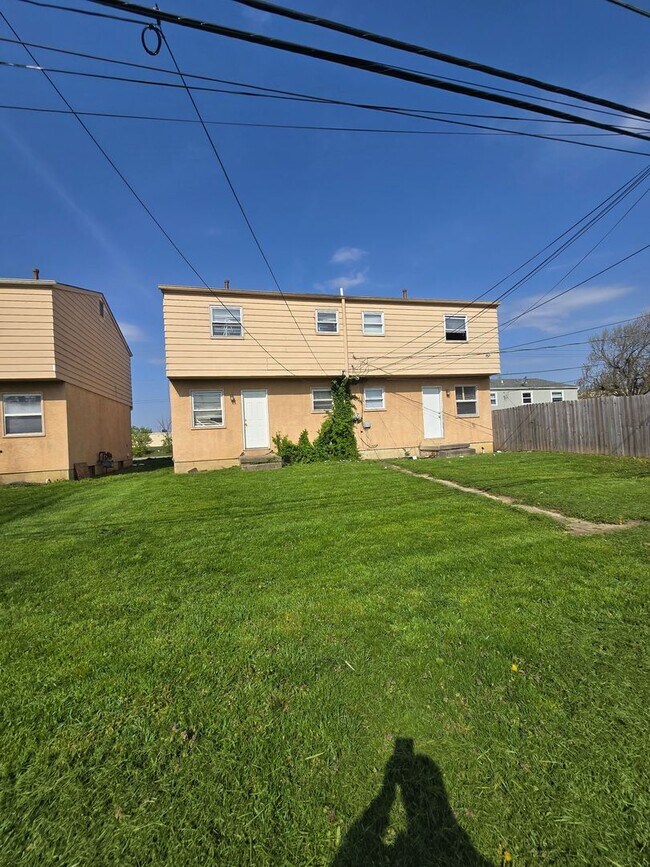 Building Photo - 242-244 N SOUTHAMPTON AVENUE