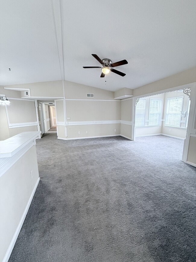 Building Photo - 8558 Hopkins Cir