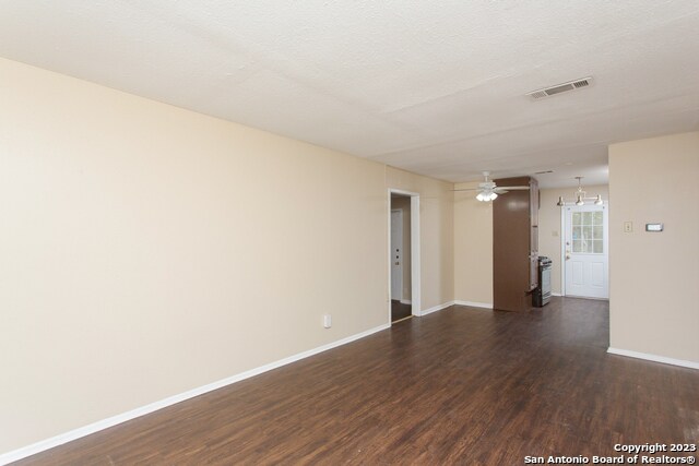 Building Photo - 3503 Sun Beam Ln