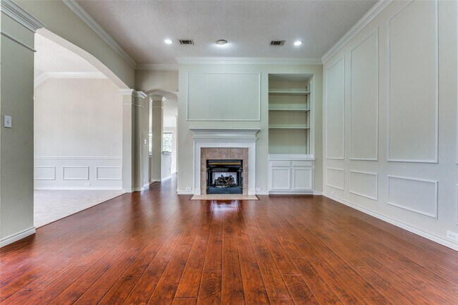 Building Photo - 1429 Sandlewood Dr