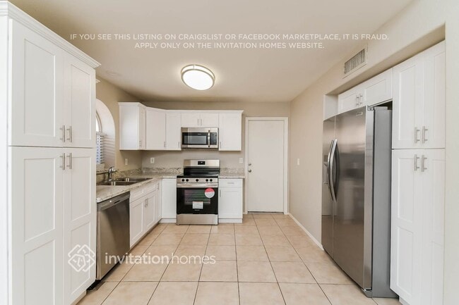 Building Photo - 3451 W Baylor Ln