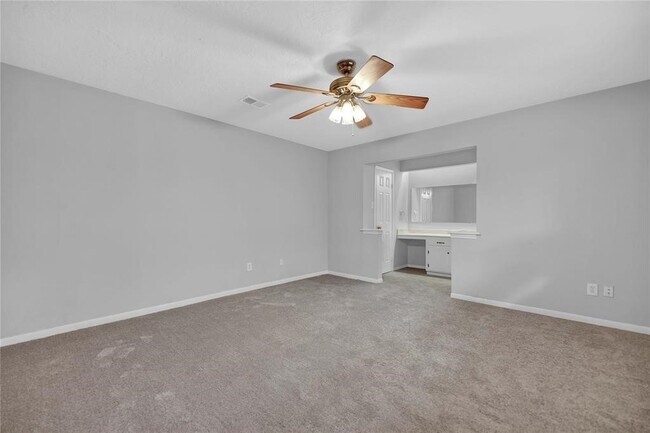 Building Photo - 3022 Birch Creek Dr