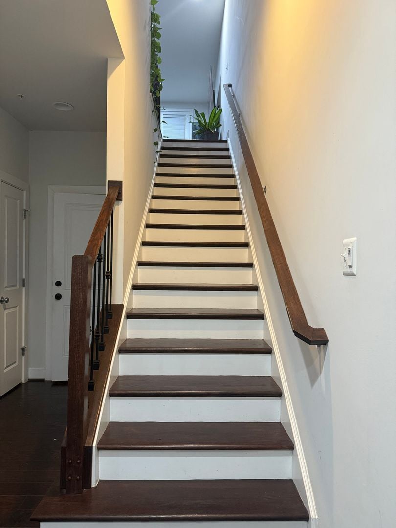 Building Photo - 22102 Cabin Branch Ave