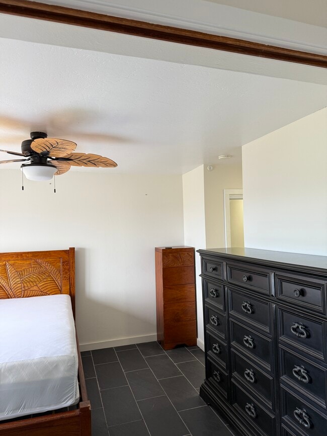 Building Photo - 75-5766-5766 Kuakini Hwy