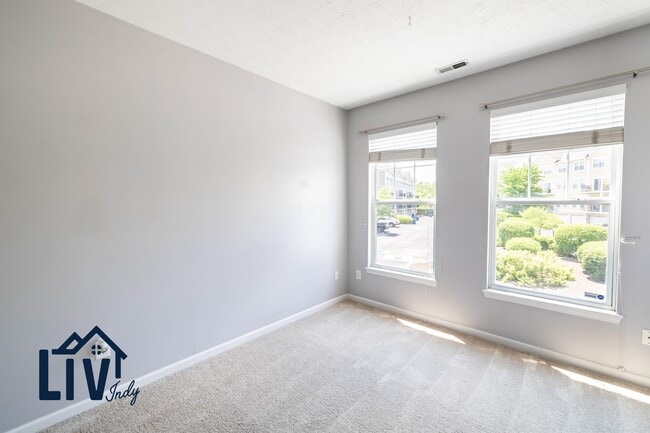 Building Photo - 1054 Reserve Way