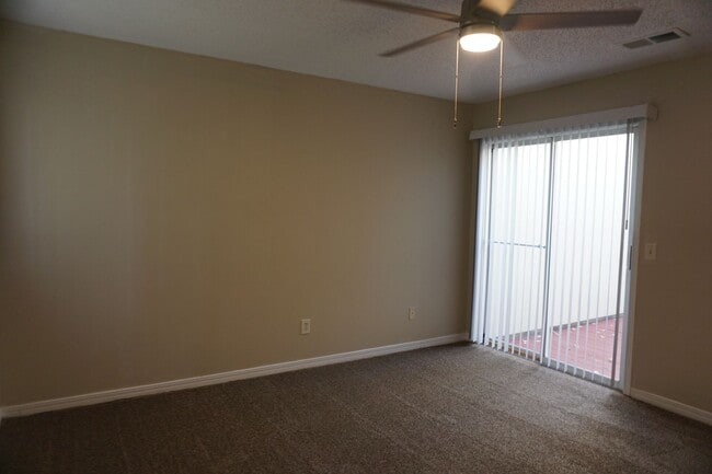 Building Photo - 1290/1292wct