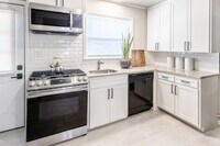 Building Photo - Everly Apartments on Cherry Street