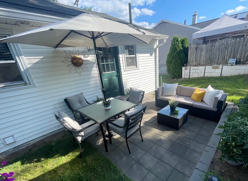 Building Photo - 283 Boynton St