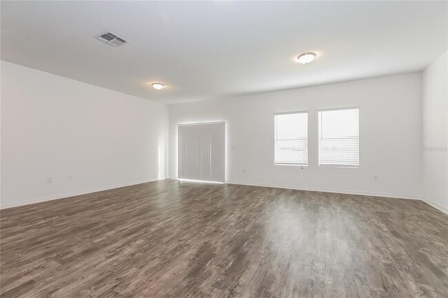 Building Photo - 194 Hidden Lk Lp