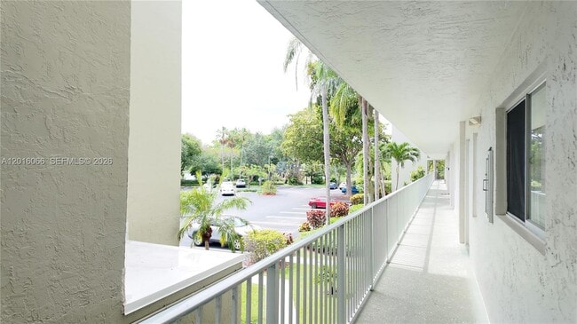 Building Photo - 2236 N Cypress Bend Dr