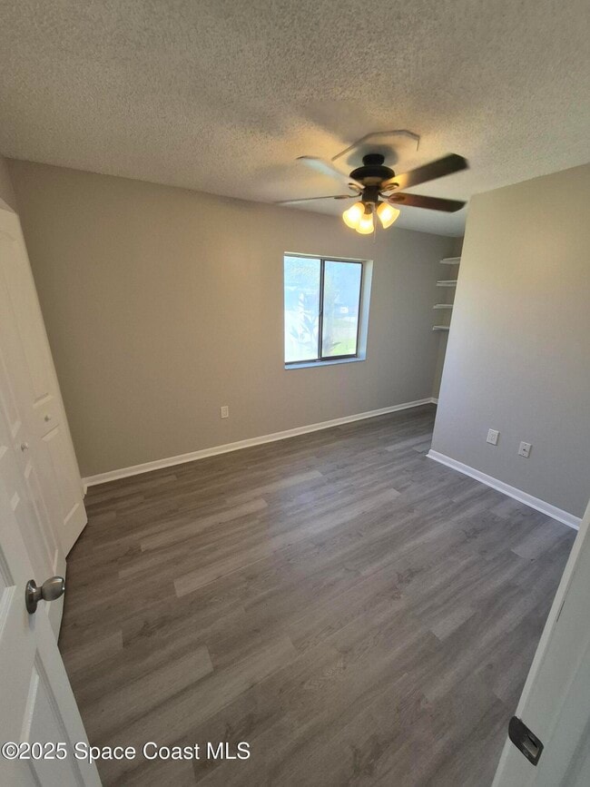 Building Photo - 1342 Vandalia Ave SE