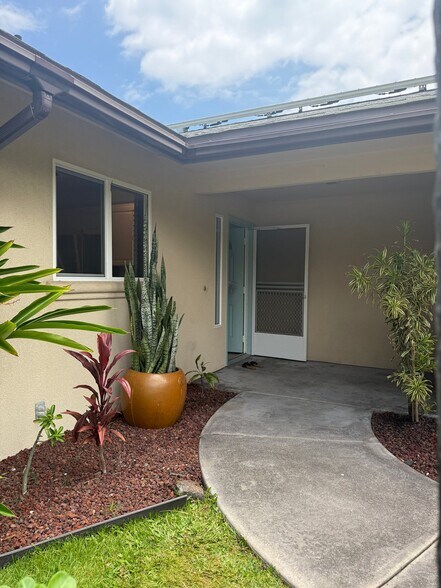 Building Photo - 77-160-160 Mahiehie St
