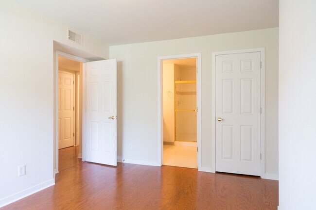 Building Photo - 33 S Boulder Cir