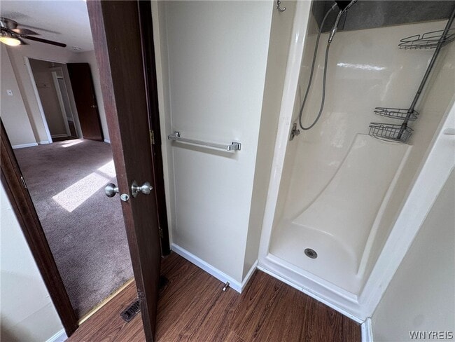 Building Photo - 10761 Main St