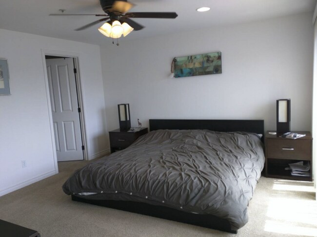 Building Photo - $5,700- 2 Bedroom + Office / 3 Bath GORGEOUS-Bayview Town Home