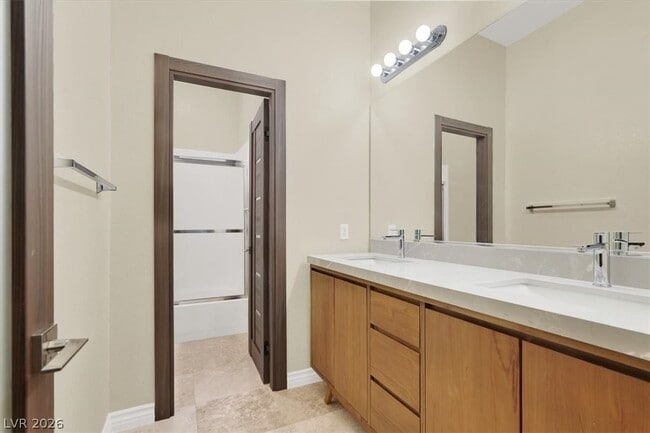 Building Photo - 1330 Coulisse St