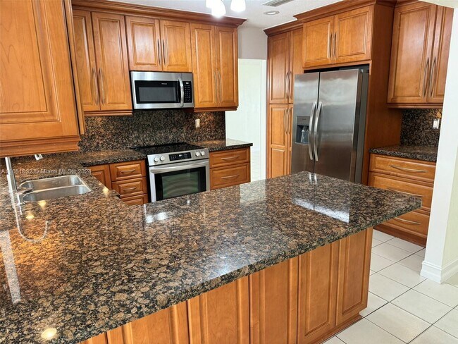 Building Photo - 9110 SW 9th Terrace