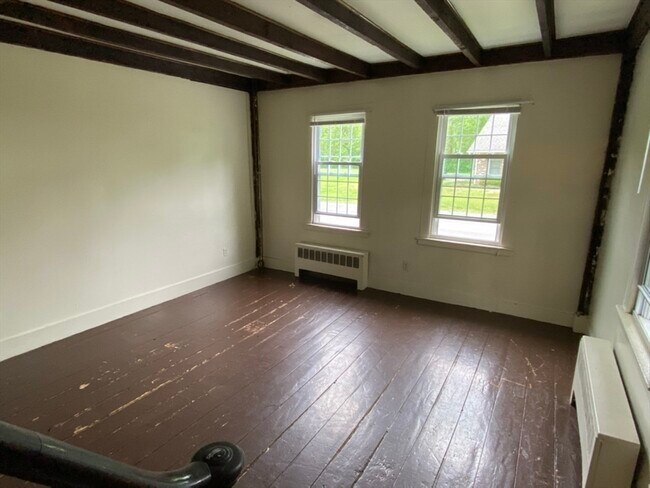 Building Photo - 797 Main St