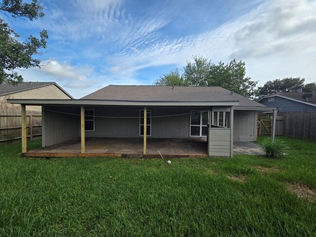 Building Photo - 5618 Stone Creek Dr