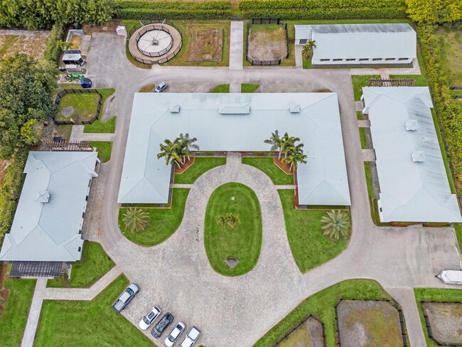 Building Photo - 13155 Southfields Rd