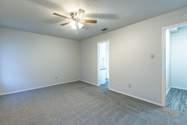 Building Photo - 17 Wagnon Dr
