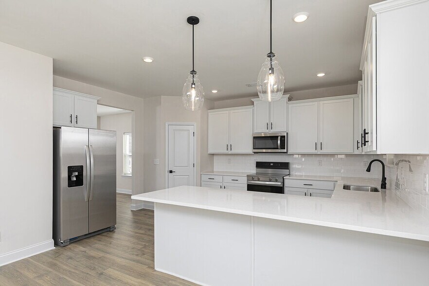 Building Photo - 10 Cantrell Dr