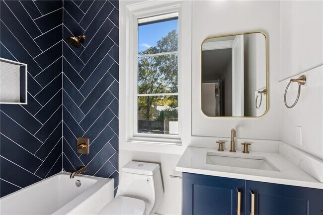 Building Photo - 115 Thome Dr