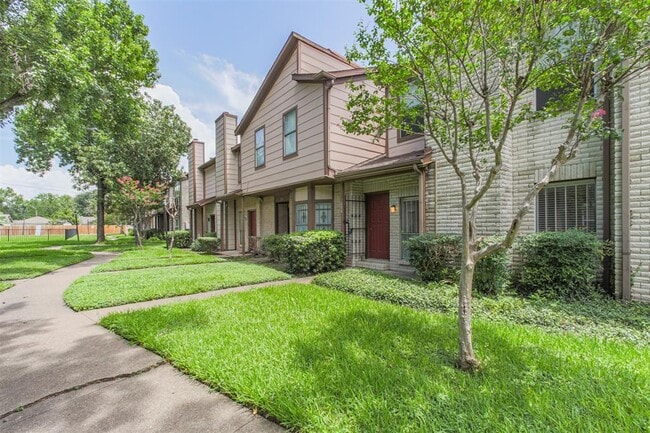 Building Photo - 12500 Brookglade Cir