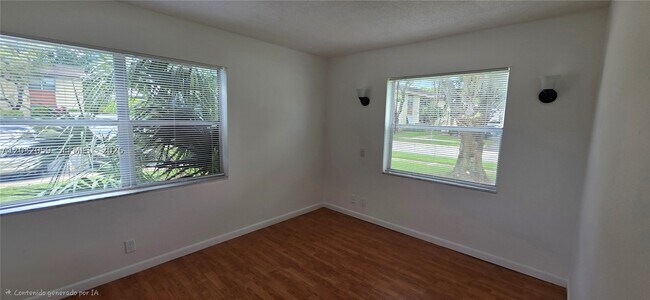 Building Photo - 5510 N Lakewood Cir