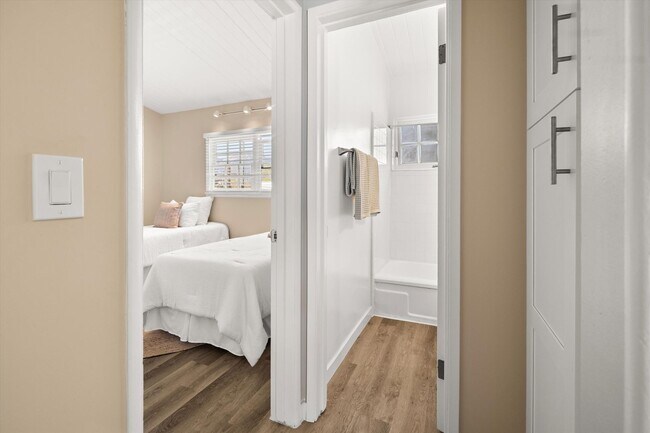 Building Photo - Leadbetter Lofts