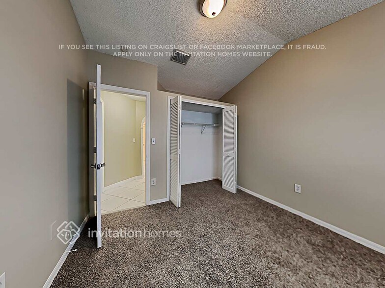 Building Photo - 16624 SW 91st Terrace