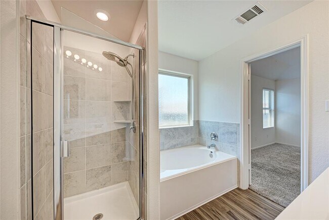 Building Photo - 520 Pandora Cv