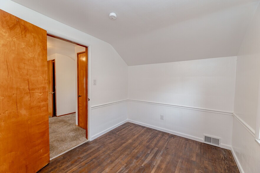 Building Photo - 3203 Hebron Dr