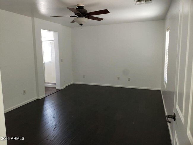 Building Photo - 1707 S Rochester Dr