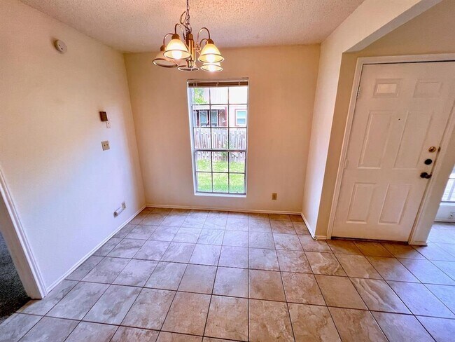 Building Photo - 367 Fantail Loop