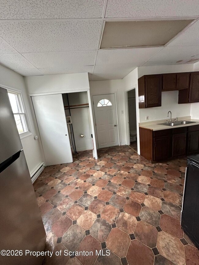 Building Photo - 32 Murray St