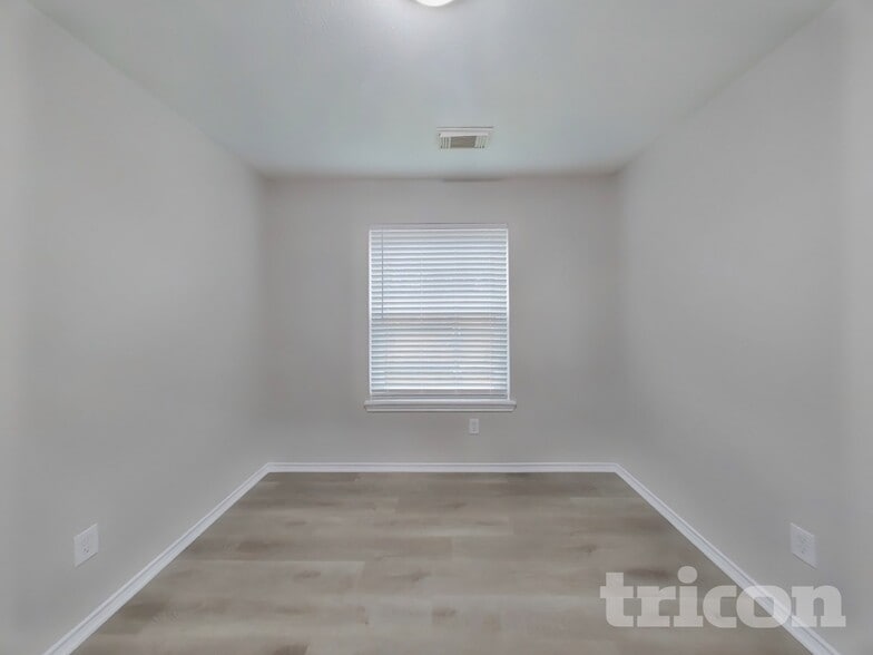 Building Photo - 19403 Misty Cove Dr