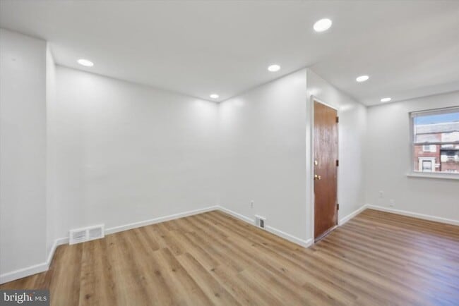 Building Photo - 2645 Wentworth Rd
