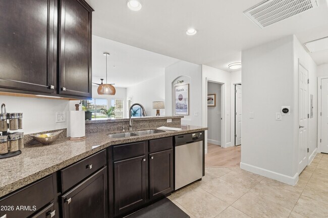 Building Photo - 5350 E Deer Valley Dr