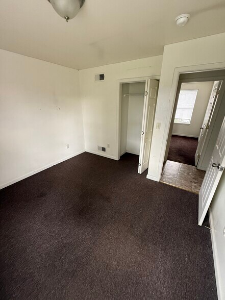 third bedroom - 218 N Queen St