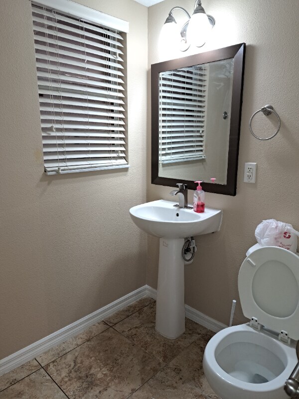 Building Photo - 2527 Aventurine St
