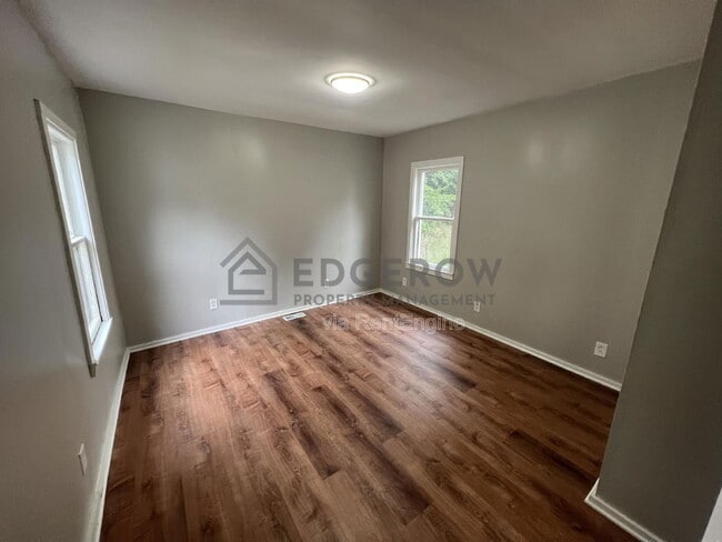 Building Photo - 298 McLaughlin Ave